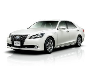 Toyota Crown Majesta S210 depuis 2013