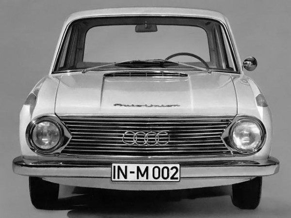 DKW F102 face AV - photo Auto Union - Audi F103