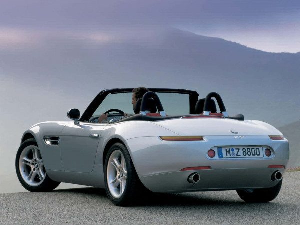 BMW Z8 1999-2003 vue AR - photo BMW