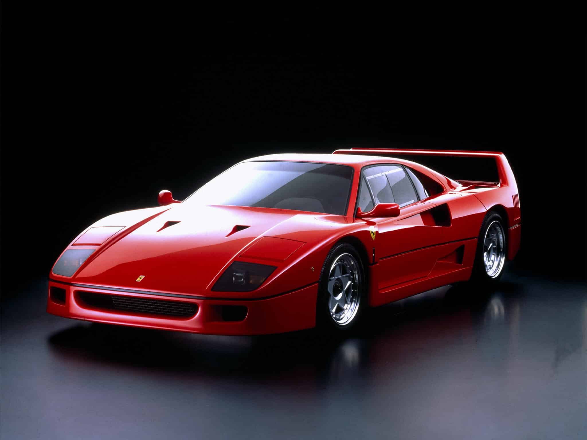 Ferrari F40, Évolutions et caractéristiques