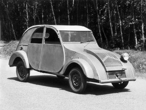 Citroën 2CV prototype 1939 - photo Citroën