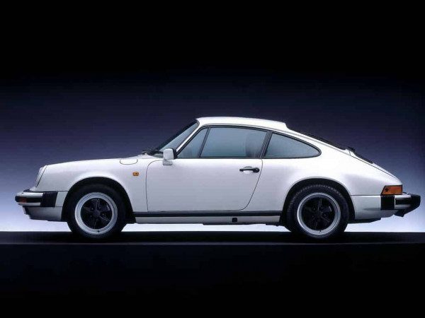 Porsche 911 Carrera 3.2 1983-1989 profil - photo Porsche