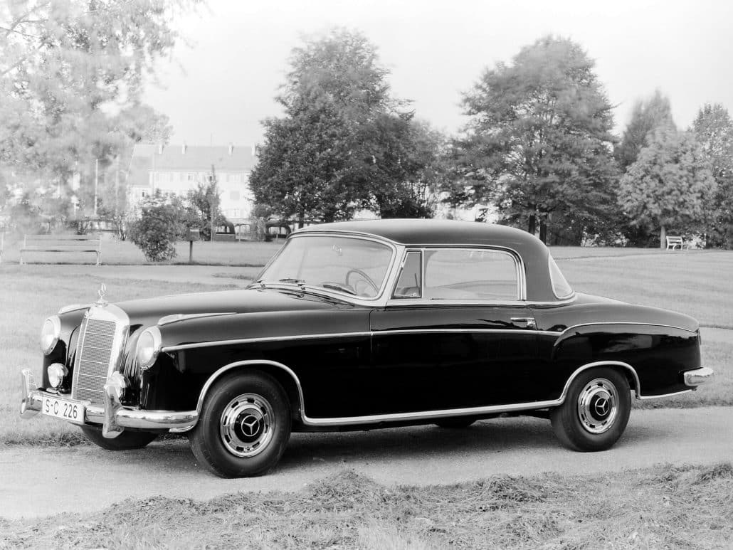 Mercedes-Benz Ponton 220S coupé (W180) 1956-1959 vue AV - photo Mercedes-Benz