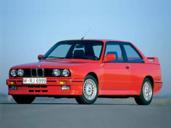 BMW M3 E30 1986-1990 vue AV - photo BMW