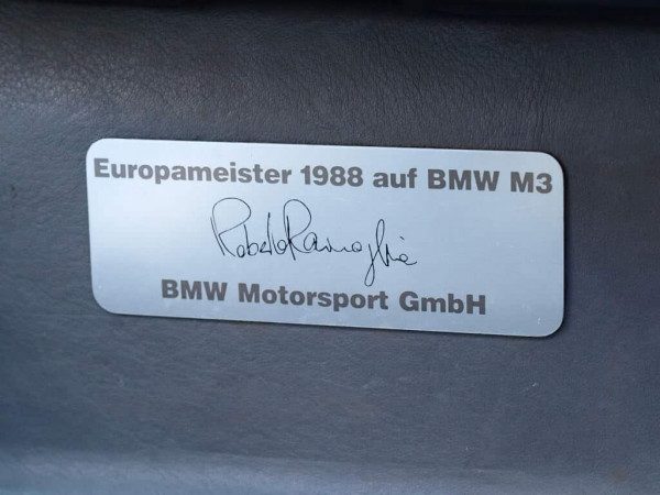 BMW M3 E30 1988 plaque série limitée Europa Meister - photo BMW