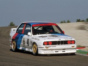 BMW M3 E30 DTM 1987 - photo : auteur inconnu