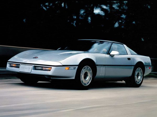 Chevrolet Corvette Sport Coupe 1984-1987 sur route - photo Chevrolet