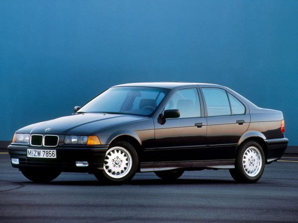 BMW Série 3 E36 1990-1992 vue AV - photo BMW