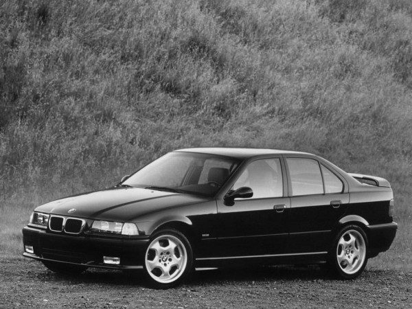 BMW M3 E36 US 1996-1998 vue AV - photo BMW