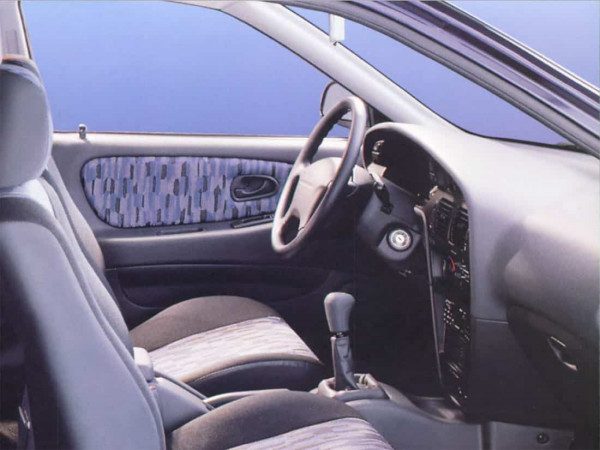 Satria 1994 1999 intérieur - photo Proton