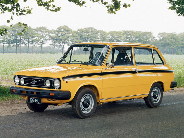 Volvo 66 Combi GL 1975-1980 vue AV - photo Volvo