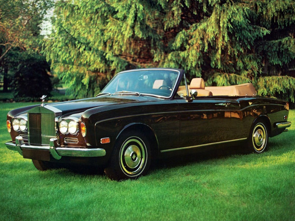 Rolls Royce Corniche 1971-1973 vue AV - photo Rolls Royce