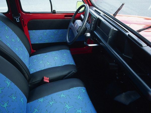 Renault 4 Carte Jeune intérieur 1991 photo Renault