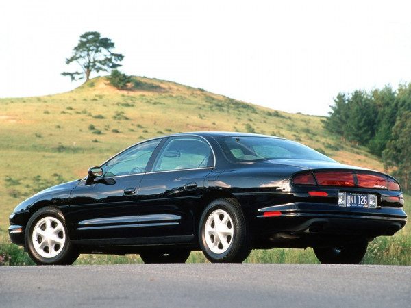 Oldsmobile Aurora 1994-1999 vue AR - photo Oldsmobile