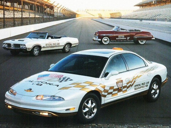 Oldsmobile Aurora Indy Pace-car 1997 - photo Oldsmobile