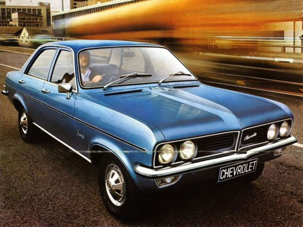 Chevrolet Firenza 2500 SL 1974-1975 vue AV - photo GMSA