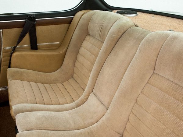 BMW 3.0 CSi E9 1971-1973 banquette arrière - photo : auteur inconnu DR