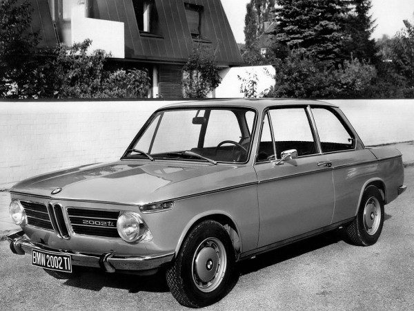 BMW 2002 ti 1968-1971 vue AV - photo BMW