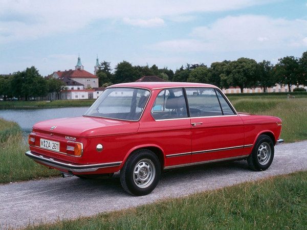 BMW 1502 1975-1977 vue AR - photo BMW