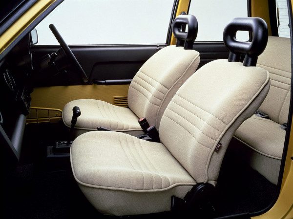 Nissan Be-1 - 1987-1988 - intérieur - photo Nissan