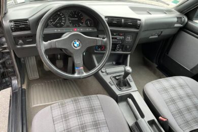 BMW 318is E30