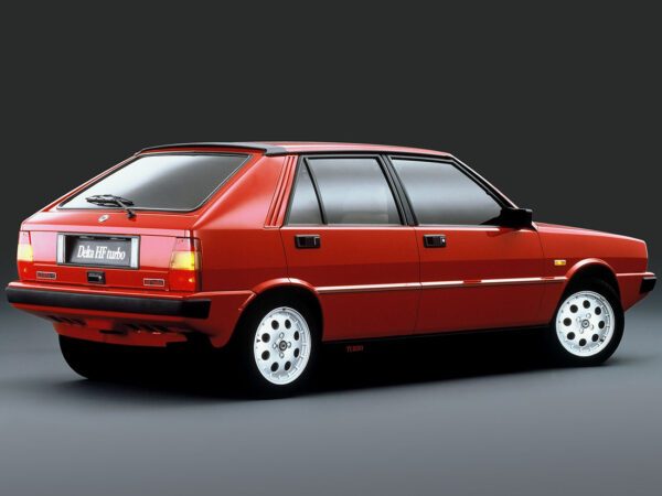 Lancia Delta HF Turbo 1985-1986 vue AR - photo Lancia