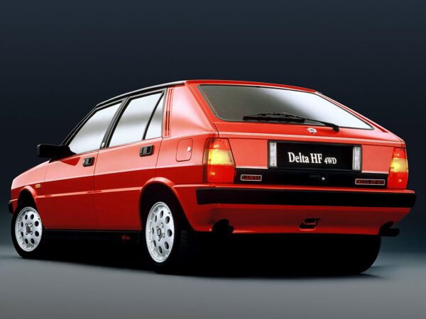 Lancia Delta HF 4WD 1986-1987 vue AR - photo Lancia