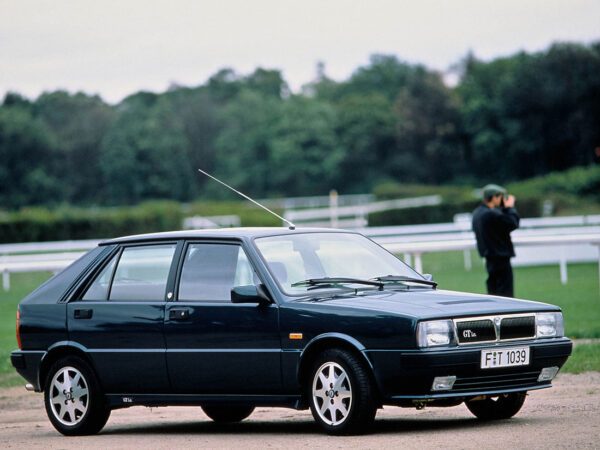 Lancia Delta GT i.e. 1991 vue AV - photo Lancia Allemagne