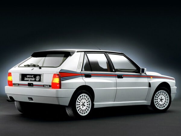 Lancia Delta HF integrale Evoluzione Martini 5 1992 vue AR - photo Lancia