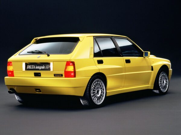 Lancia Delta HF integrale Evoluzione 2 Giallo Ginestra 1993 vue AR - photo Lancia