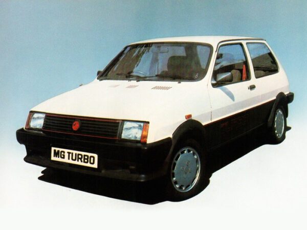 MG Metro Turbo 1982-1984 vue AV - photo MG