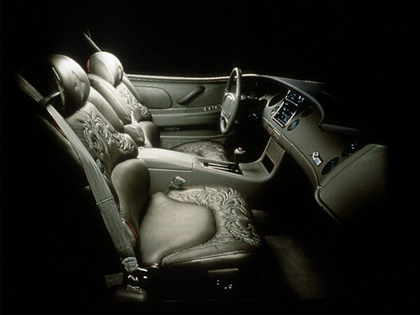 Buick Riviera by Richard Tyler 1996 intérieur - photo Buick