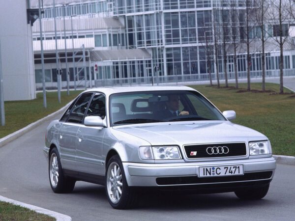 Audi 100 S4 4.2 1993-1994 vue AV - photo Audi