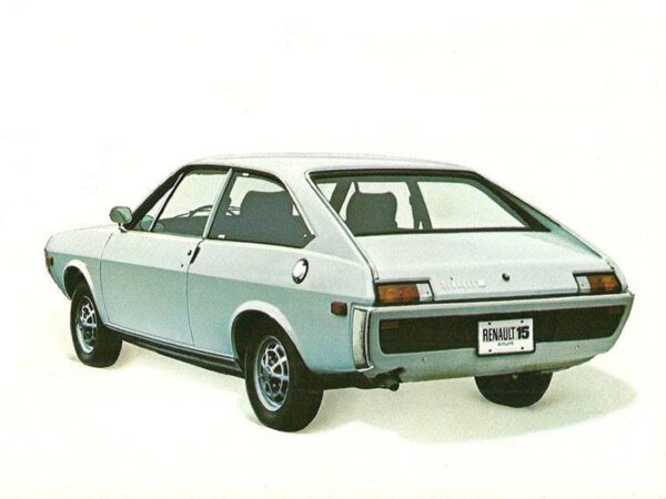 Renault 15 Coupe 1972-1973 version US vue AR - photo Renault