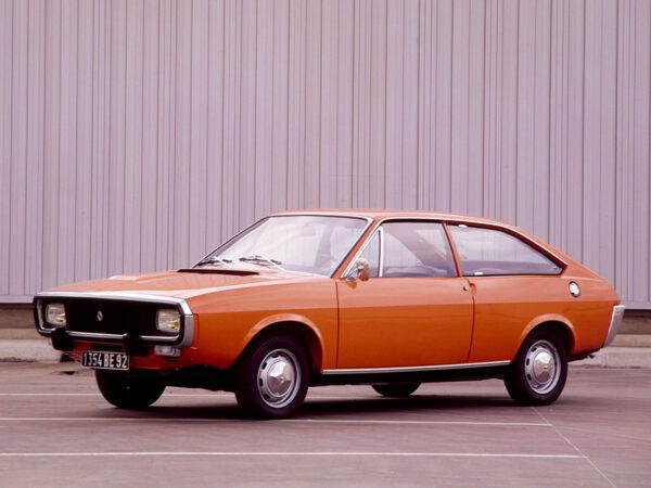 Renault 15 TL 1973-1976 voiture pour le marché français vue AV - photo Renault