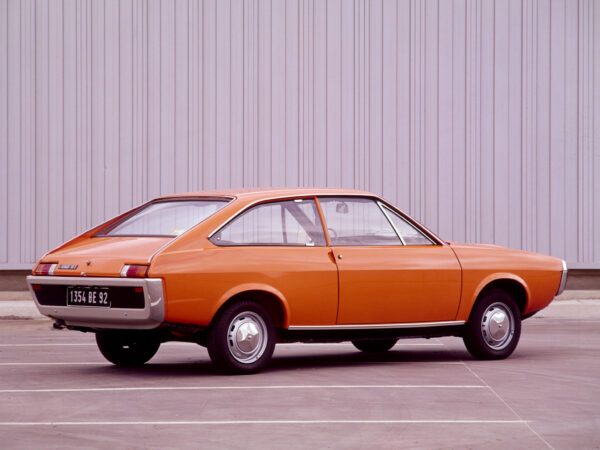 Renault 15 TL 1973-1976 voiture pour le marché français vue AR - photo Renault