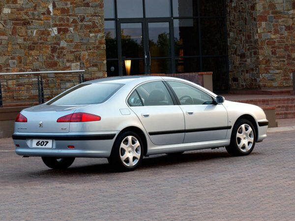 Peugeot 607 1999-2004 vue AR - photo Peugeot South Africa