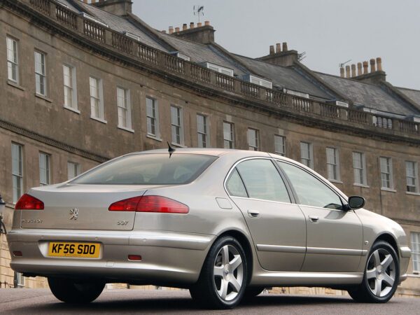 Peugeot 607 2004-2011 vue AR - photo Peugeot UK