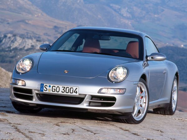 Porsche 911 type 997 coupé phase 1 vue AV 2004-2008 - photo Porsche AG