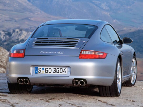 Porsche 911 type 997 coupé phase 1 vue AR 2004-2008 - photo Porsche AG