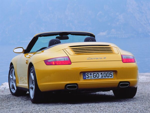 Porsche 911 type 997 cabriolet phase 1 vue AR 2005-2008 - photo Porsche AG