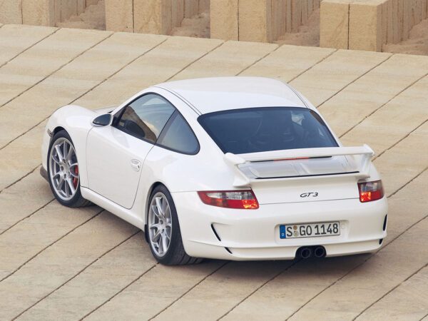 Porsche 911 type 997 GT3 phase 1 vue AR 2006-2008 - photo Porsche AG (Stefan Warter)