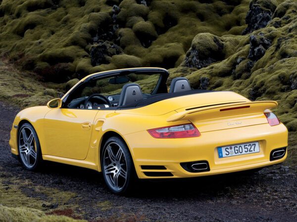 Porsche 911 type 997 cabriolet Turbo phase 1 vue AR 2007-2009 - photo Porsche AG