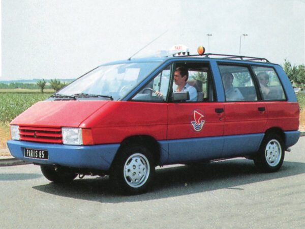 Renault Espace Taxi 1986 - photo Renault