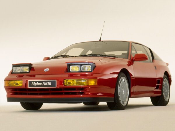 Alpine A610 1991-1993 vue AV avec phares ouverts - photo Renault