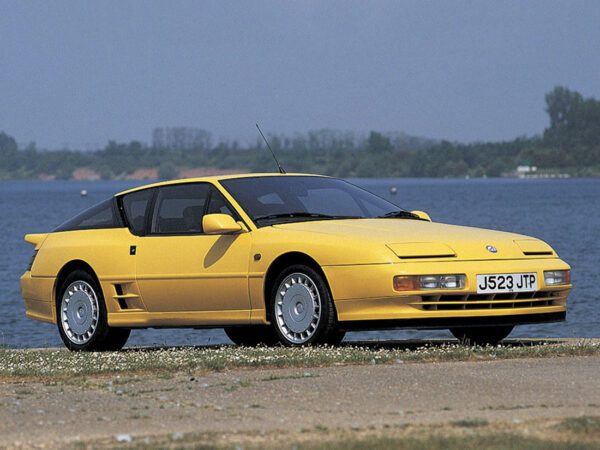 Alpine A610 version RHD 1992-1993 vue AV - photo Renault UK